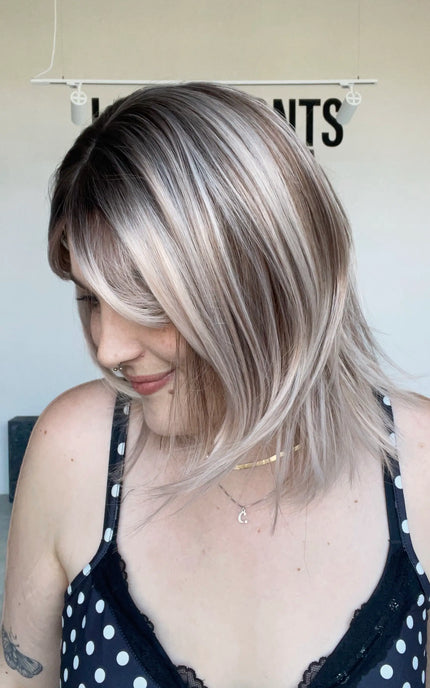 natural looking shoulder length wig for hairloss, alopecia.