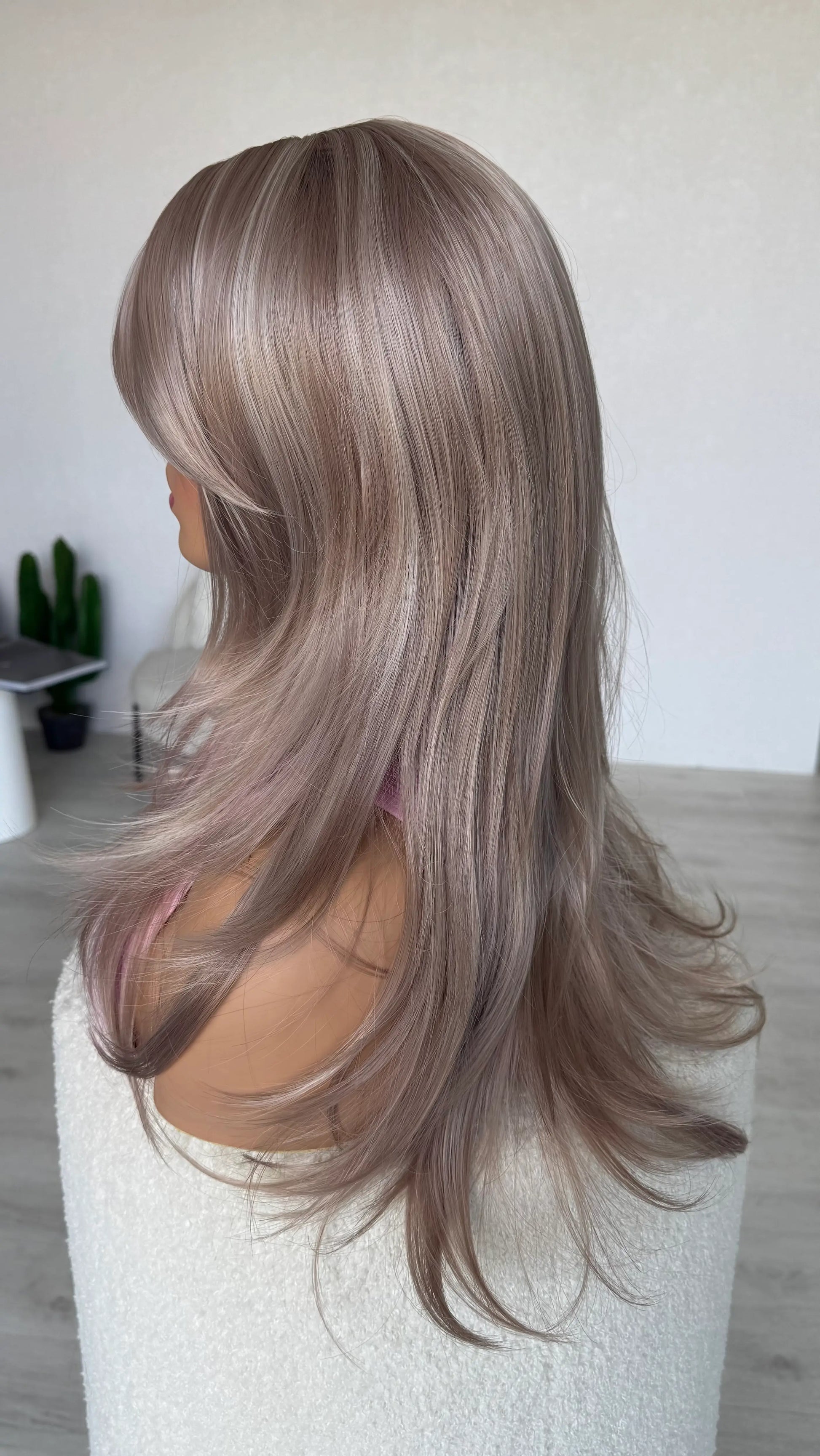 side view layered hair middle part soft lilac wig colour.