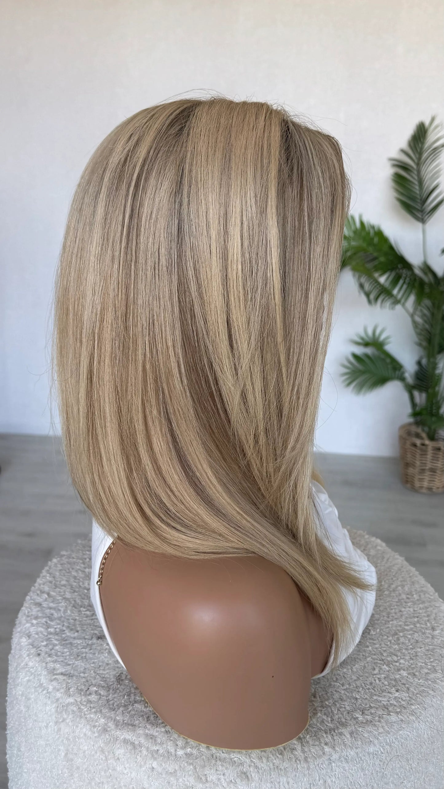 18 inch side view spring colour human hair lacefront.
