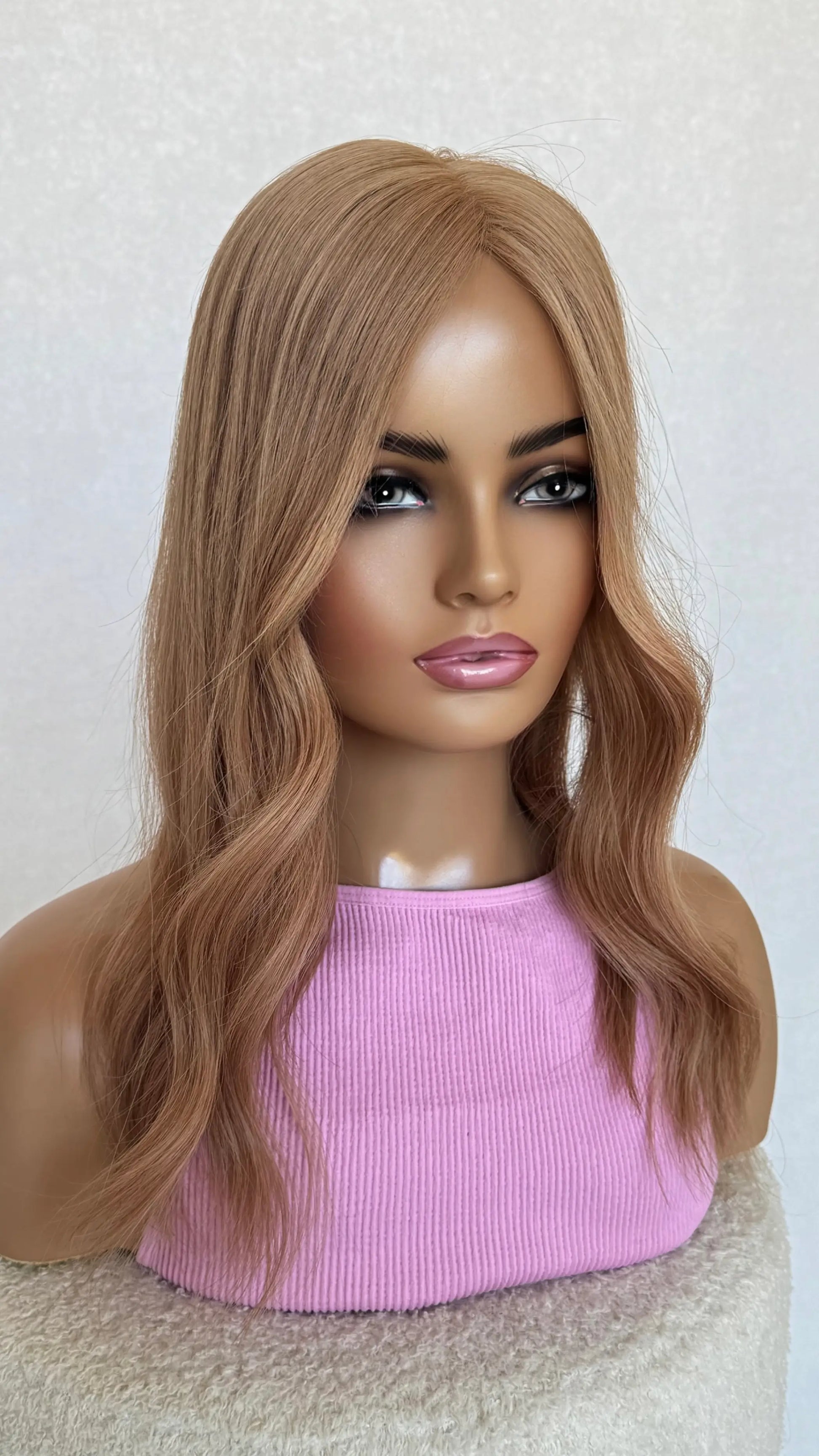 topper middle part, strawberry blonde colour 18 inch 