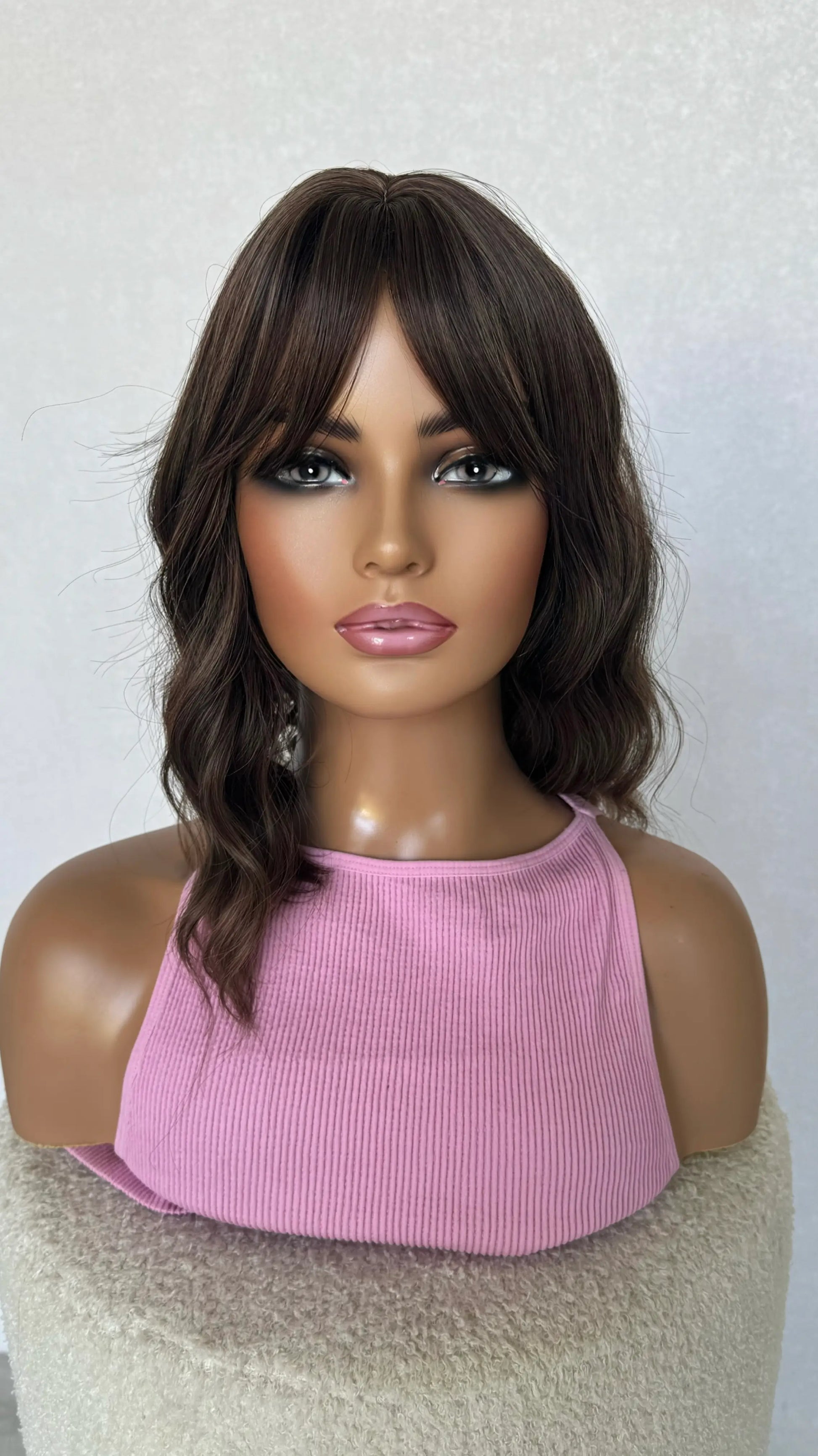 fringe parted to side 14 inch wavy bob synthetic australia.