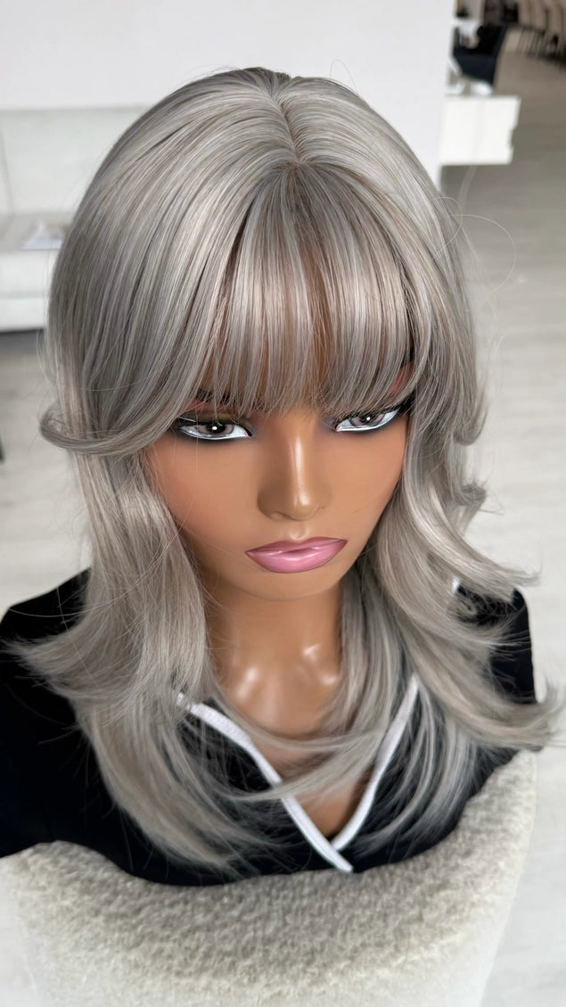 natural looking layered silver wig for hairloss.