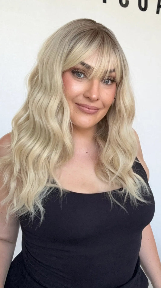 heat safe synthetic blonde hair, darekr root, wavy hair wig.