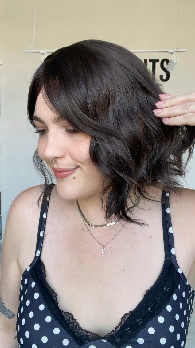 easy to wear bo length synthetic wig for hairloss, alopecia.