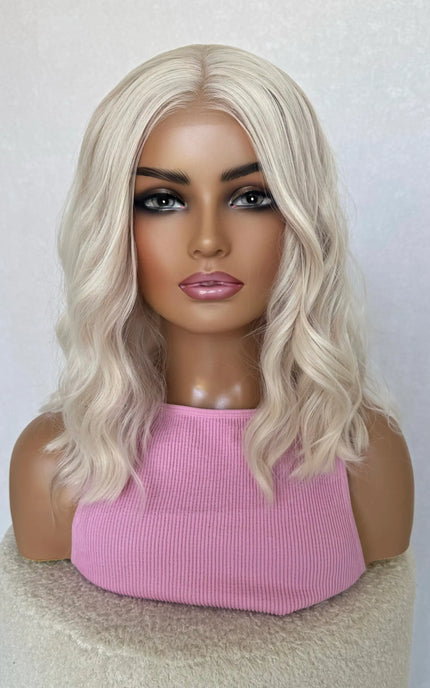 wavy white wig bob, natural.